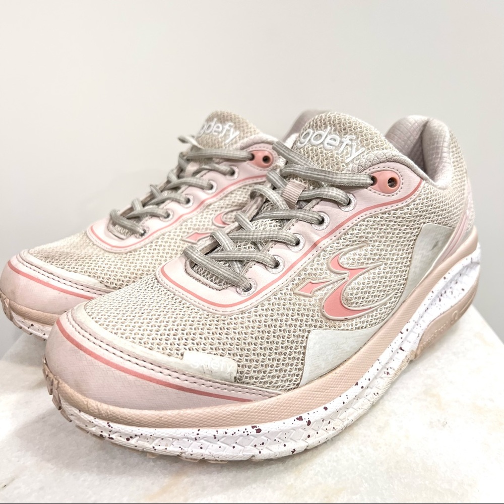 GDEFY Gravity Defyer Might Walk Athletic Rocker Shape Up Comfort Sneaker Shoes